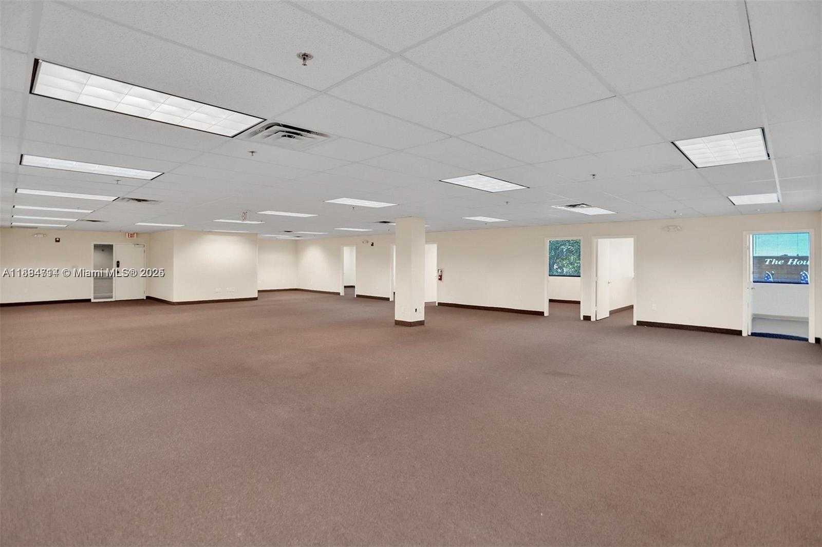 Small Image of 2870 STIRLING RD, Hollywood Number 18