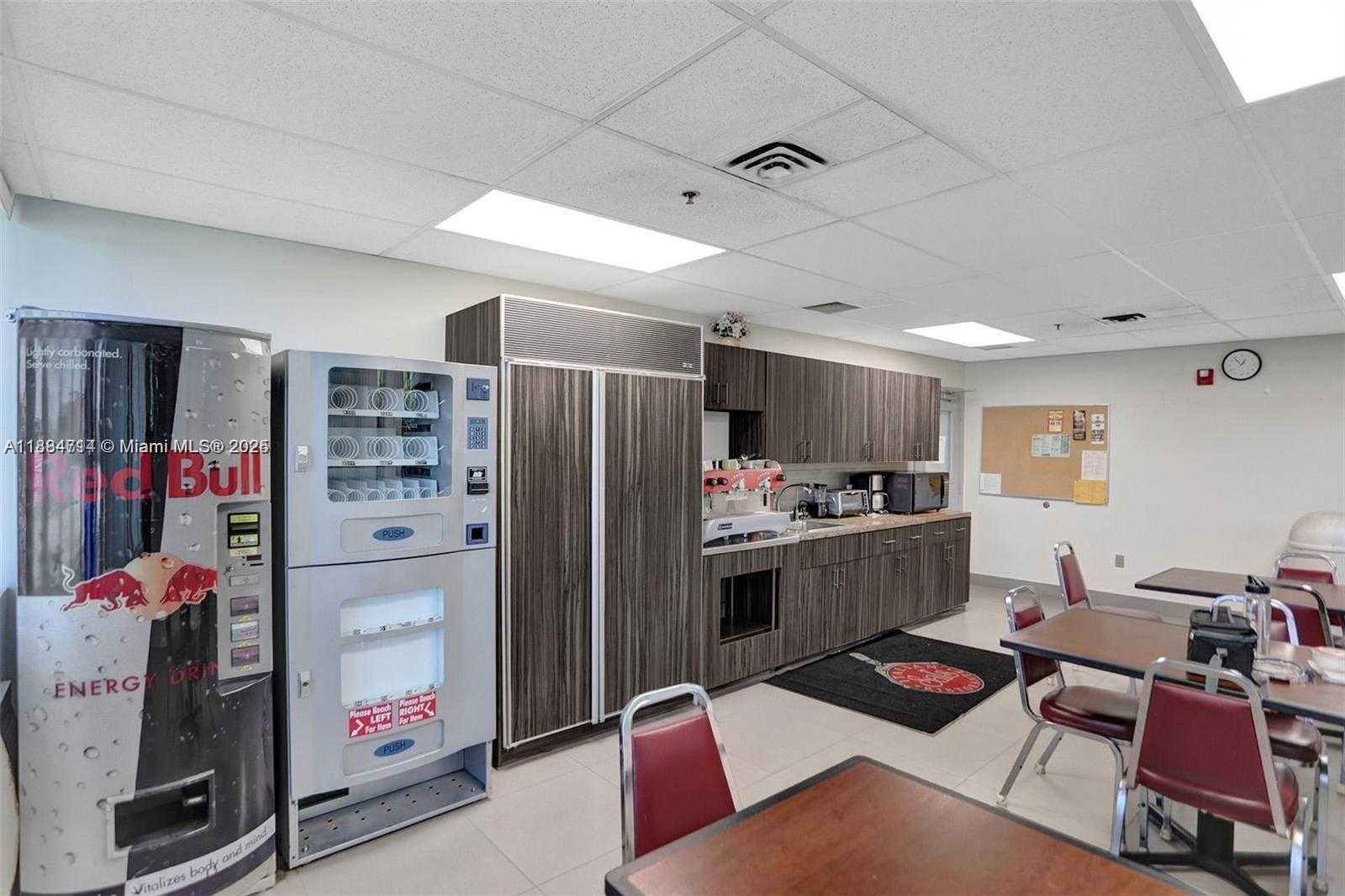 Small Image of 2870 STIRLING RD, Hollywood Number 21