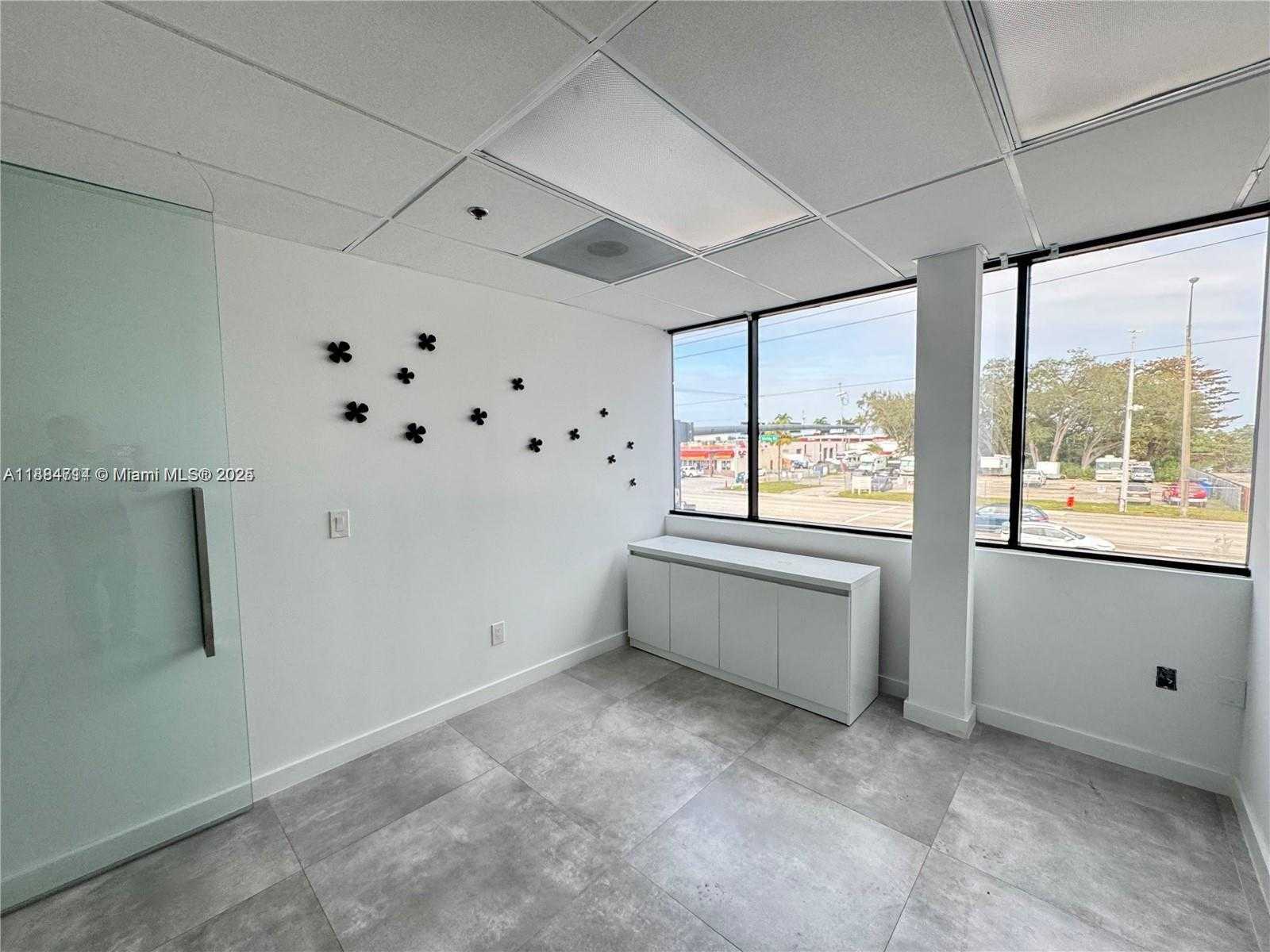Small Image of 2870 STIRLING RD, Hollywood Number 33