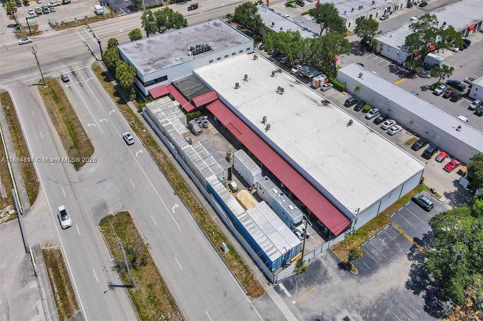 Small Image of 2870 STIRLING RD, Hollywood Number 41