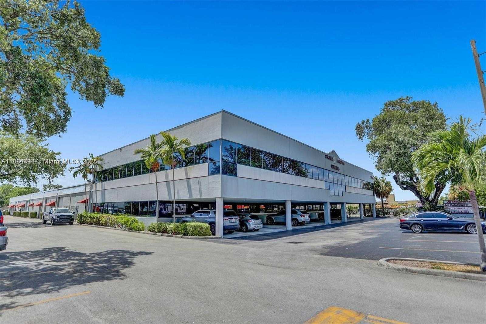 Small Image of 2870 STIRLING RD, Hollywood Number 5