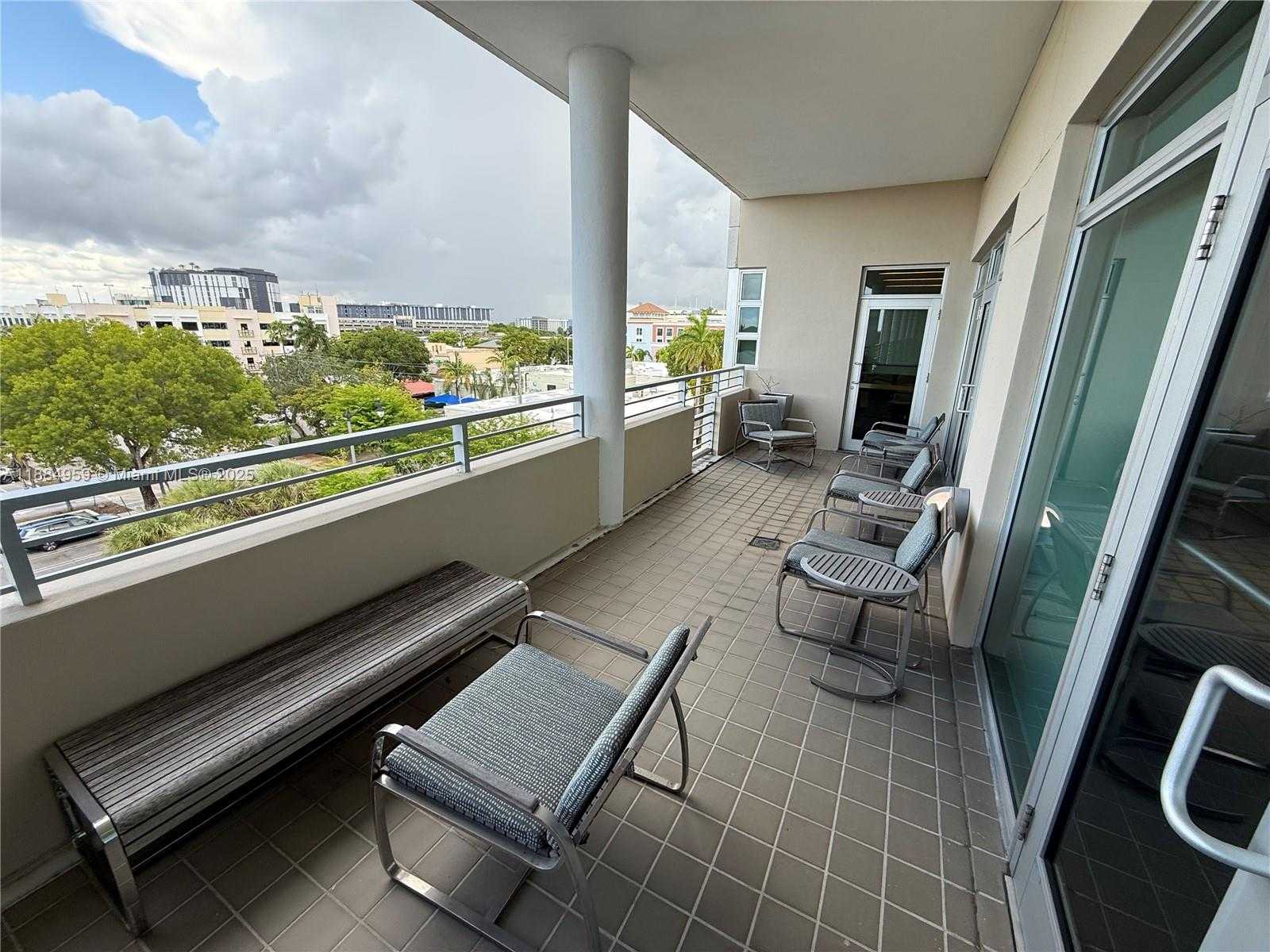 Small Image of South Miami Number 18