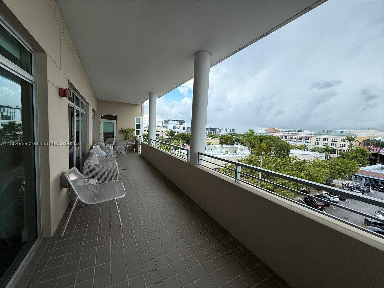 Small Image of South Miami Number 36