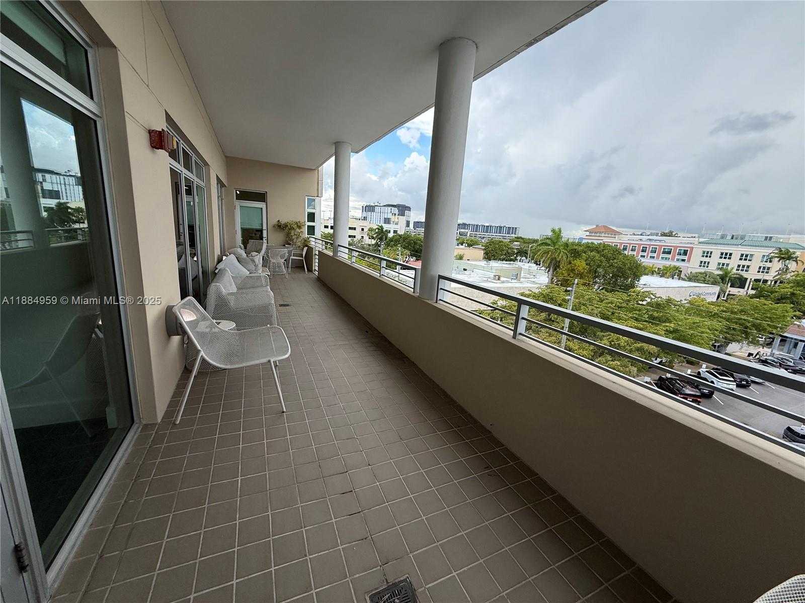Small Image of South Miami Number 37