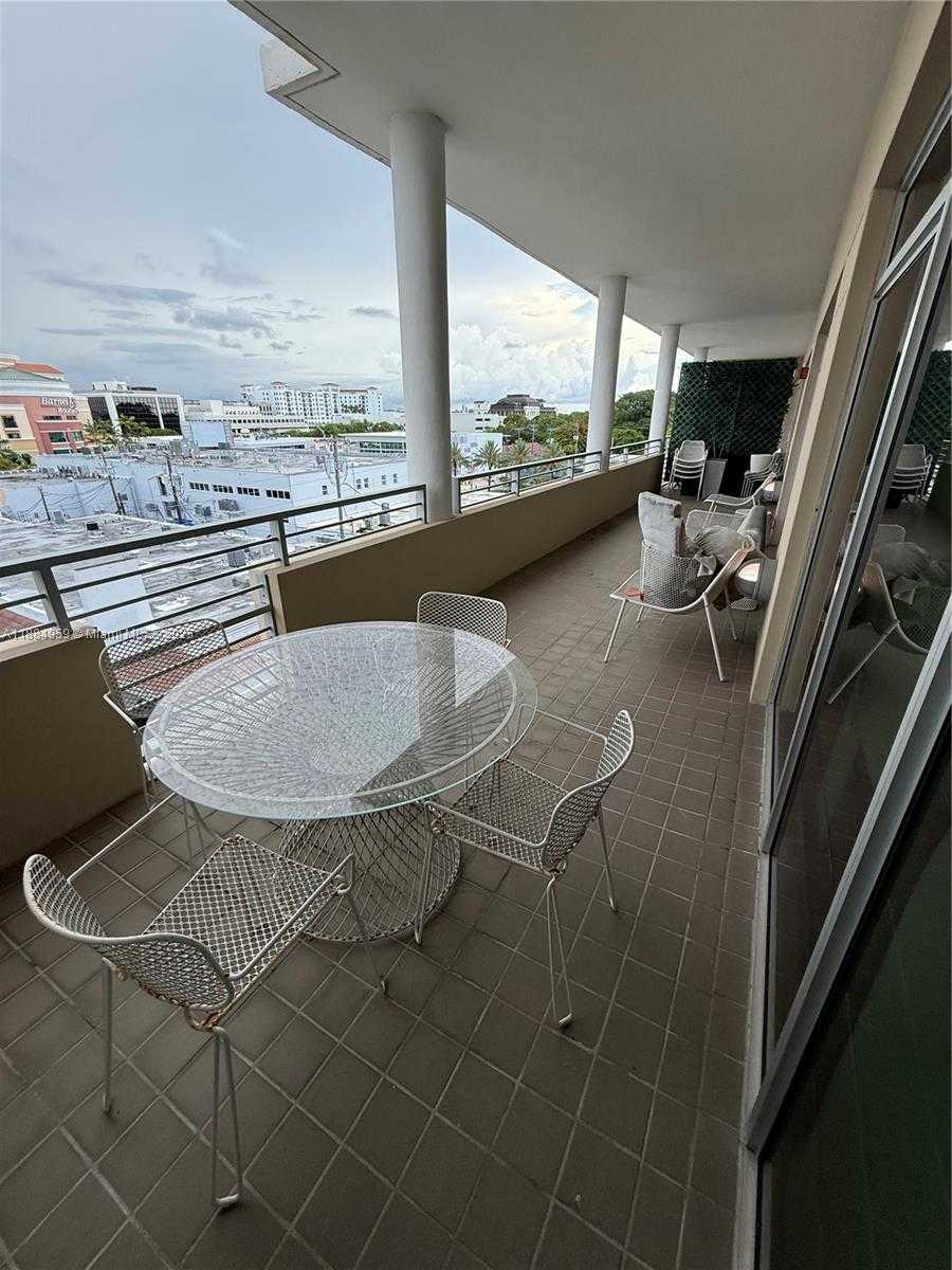 Small Image of South Miami Number 39