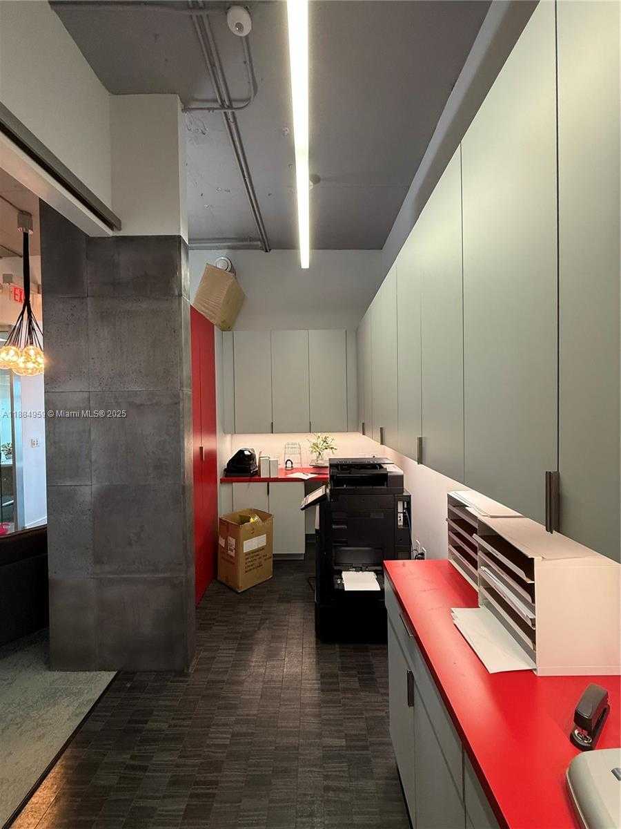 Small Image of South Miami Number 44