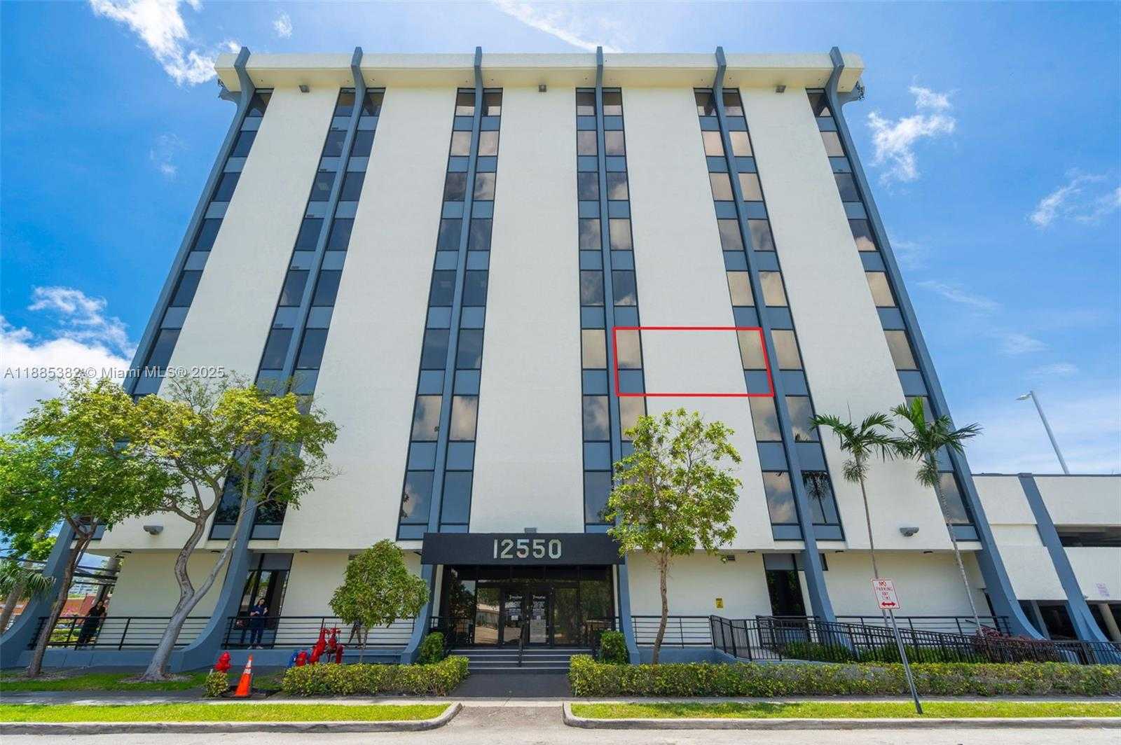 Small Image of 12550 BISCAYNE BLVD #400 & 406, North Miami Number 2