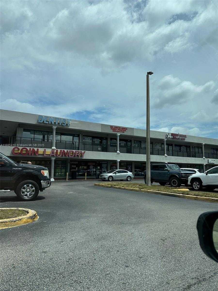 Small Image of 11339 WEST FLAGLER ST, Sweetwater Number 12