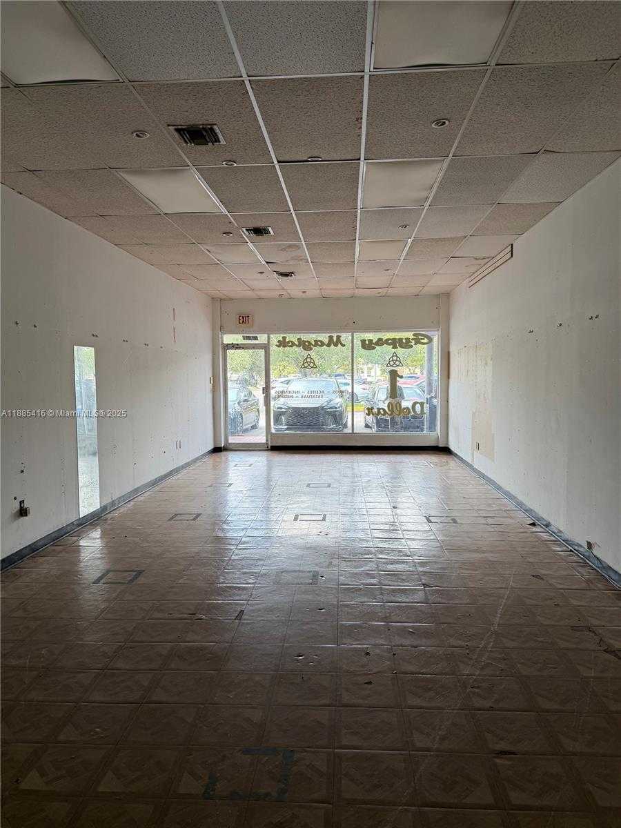 Small Image of 11339 WEST FLAGLER ST, Sweetwater Number 8