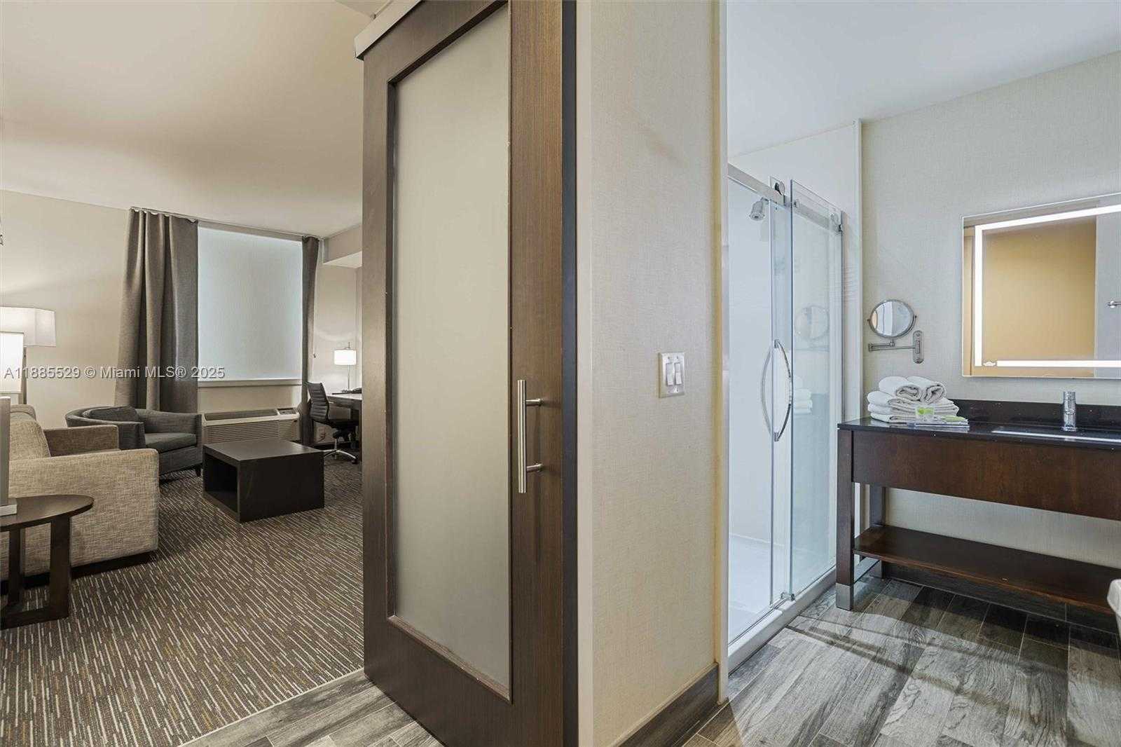 Small Image of 3755 NORTH WEST 78TH AVE, Doral Number 4