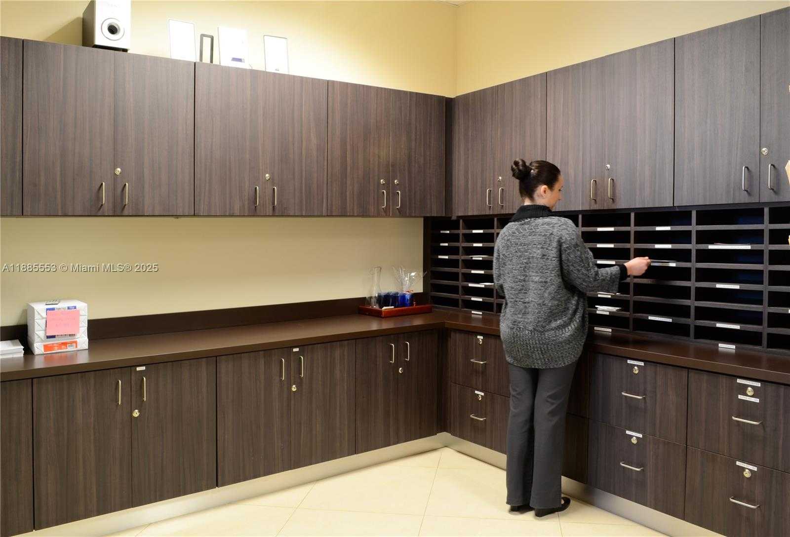 Small Image of 15800 PINES BLVD #321, Pembroke Pines Number 29