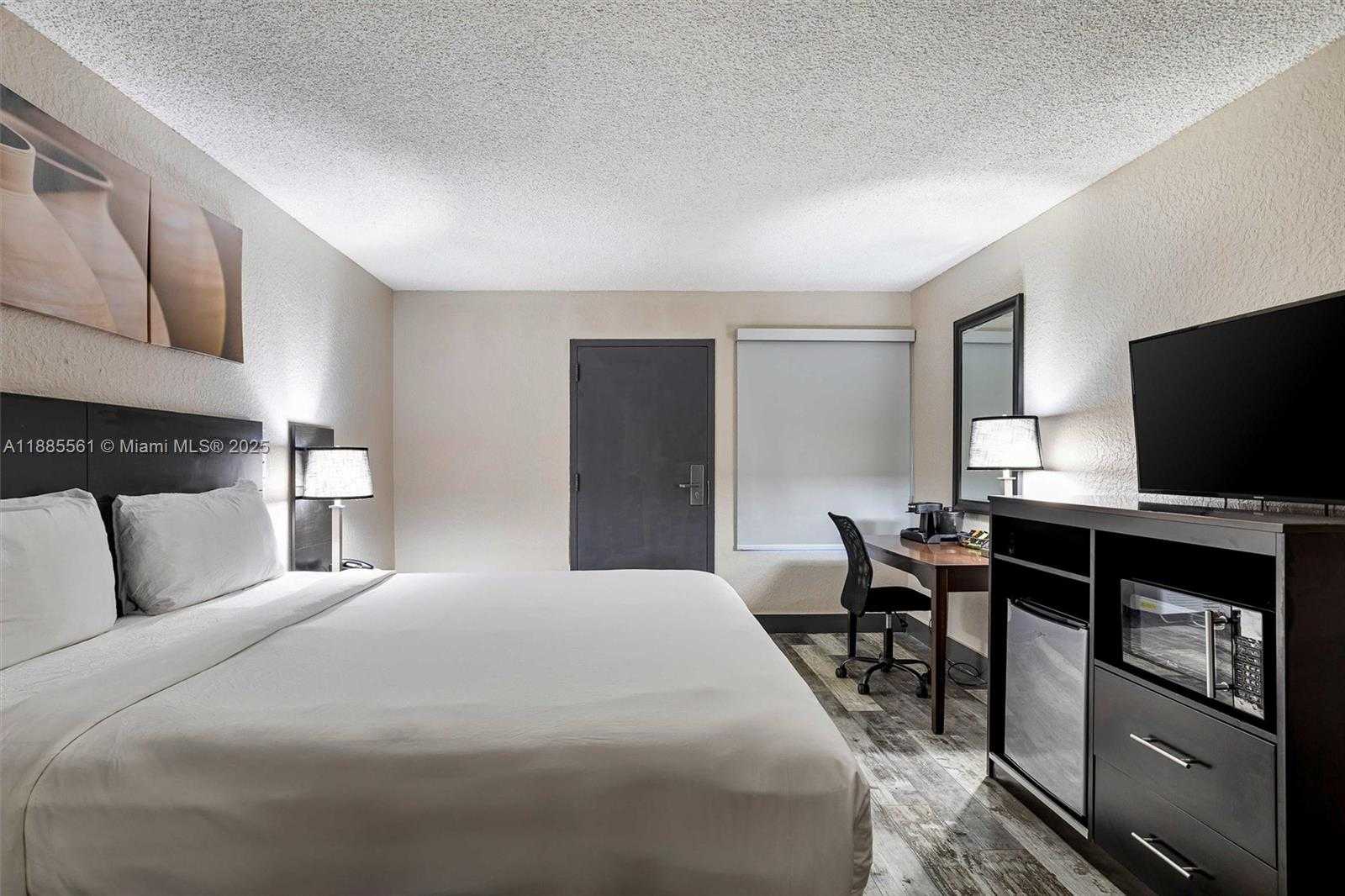 Small Image of 3959 NORTH WEST 79TH AVE, Doral Number 4