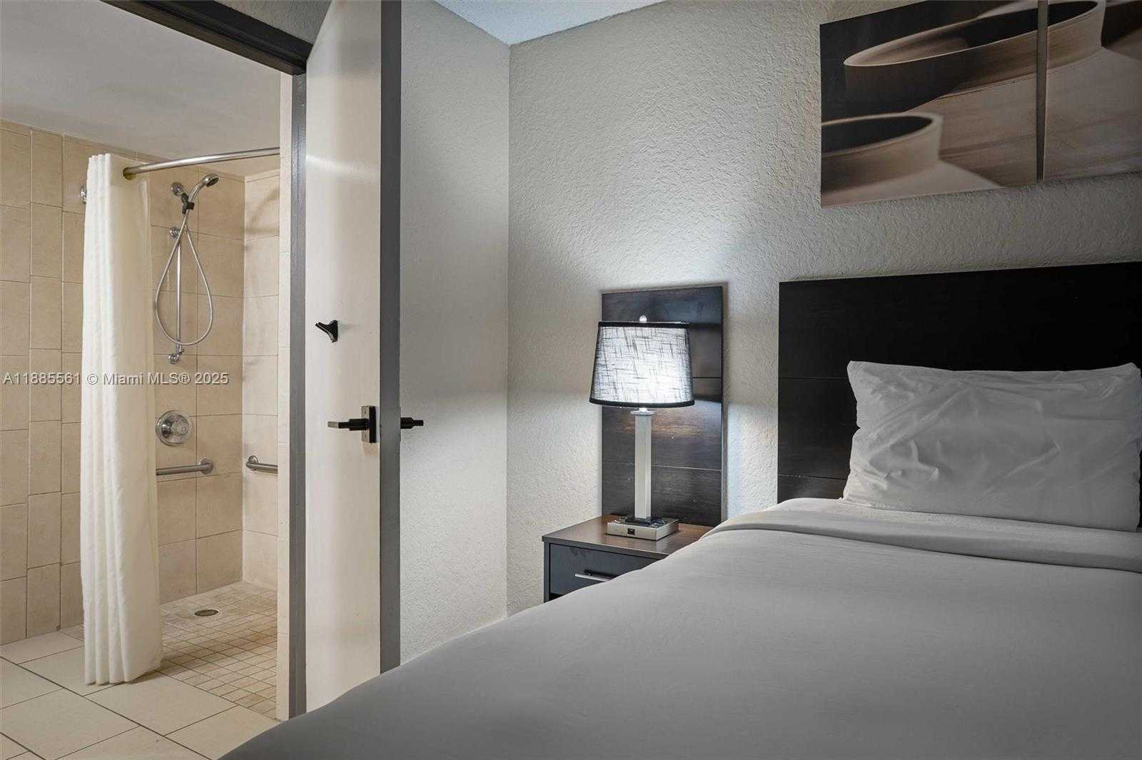 Small Image of 3959 NORTH WEST 79TH AVE, Doral Number 8