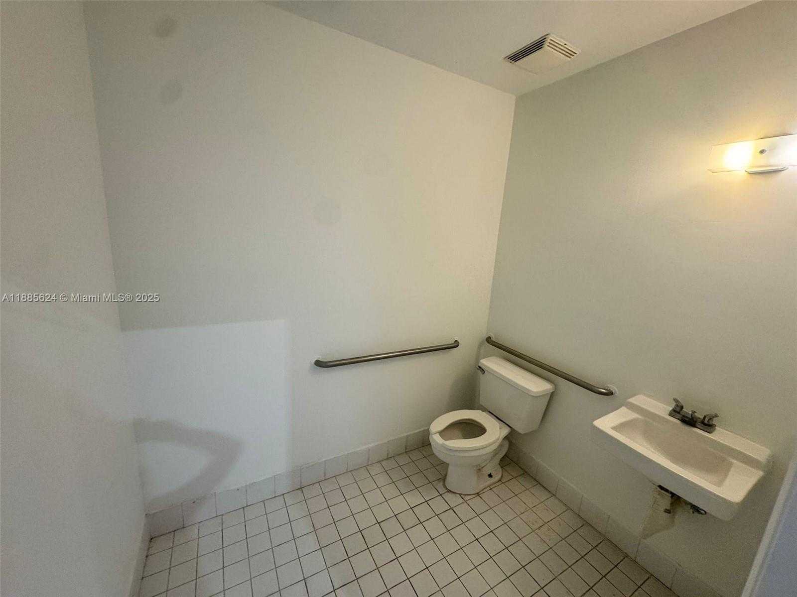 Small Image of 10855 NORTH WEST 29TH ST #10855, Doral Number 8