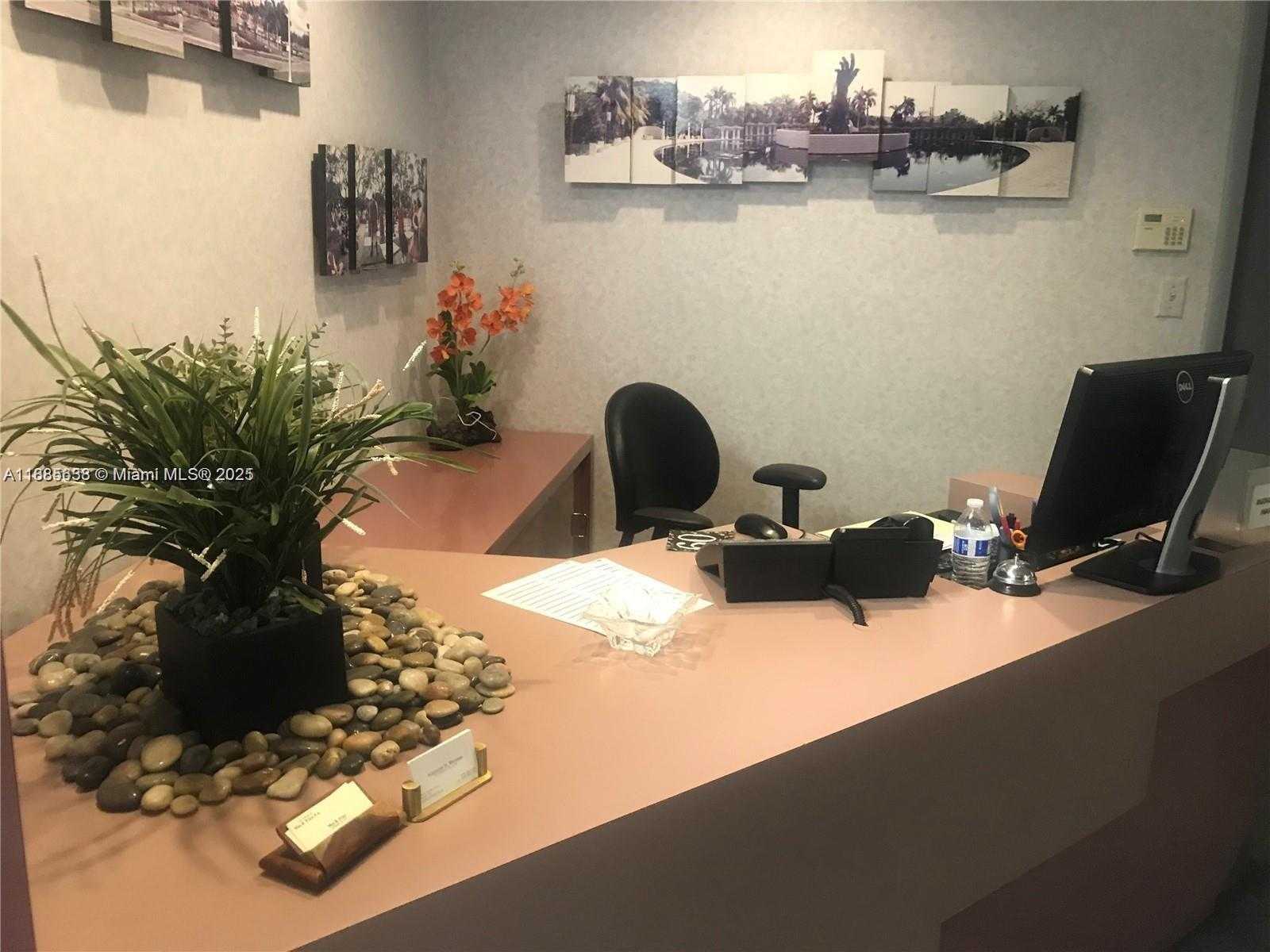 Small Image of 6701 SUNSET DR #104, South Miami Number 3