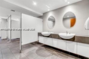 Small Image of Miami Number 17