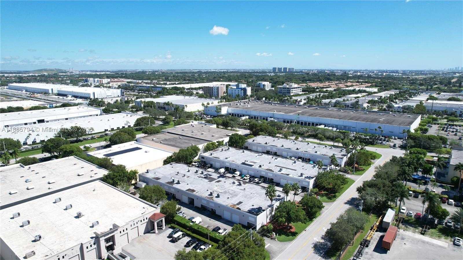 Small Image of 10851 NORTH WEST 29TH ST #10851, Doral Number 12