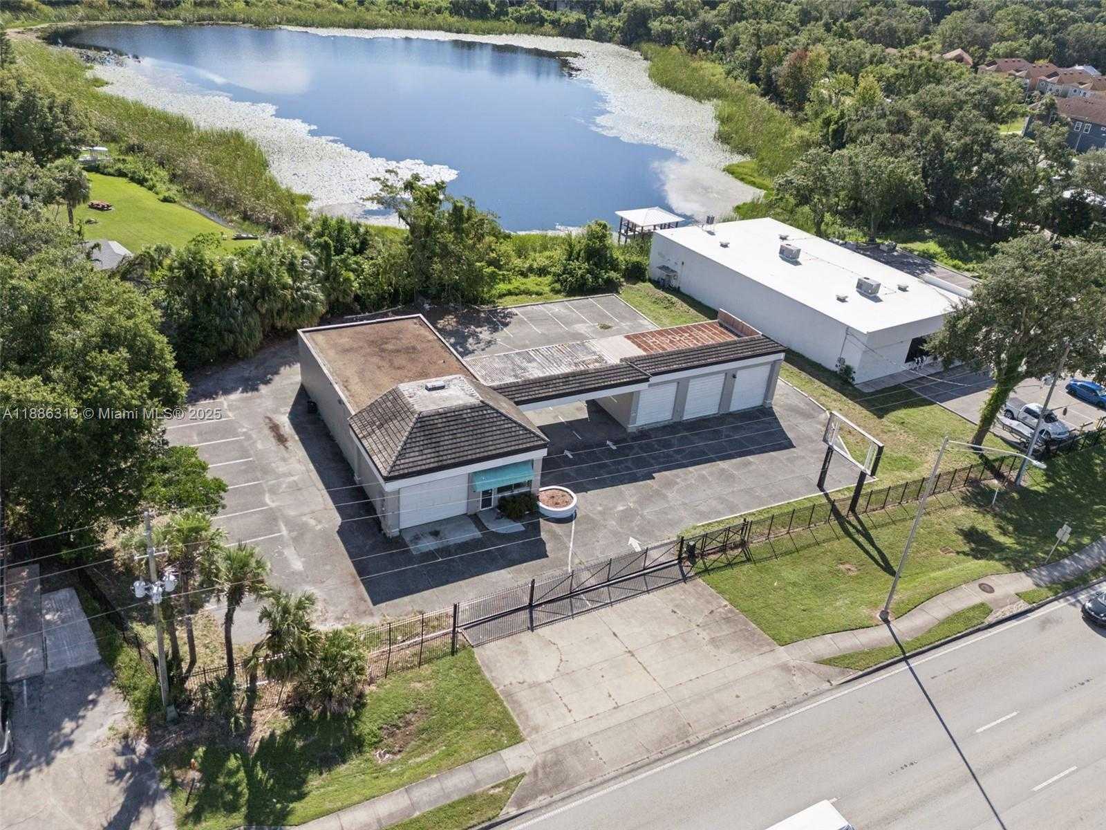 Small Image of 205 SOUTH US HIGHWAY 17-92, Other City - In The State Of Florida Number 13