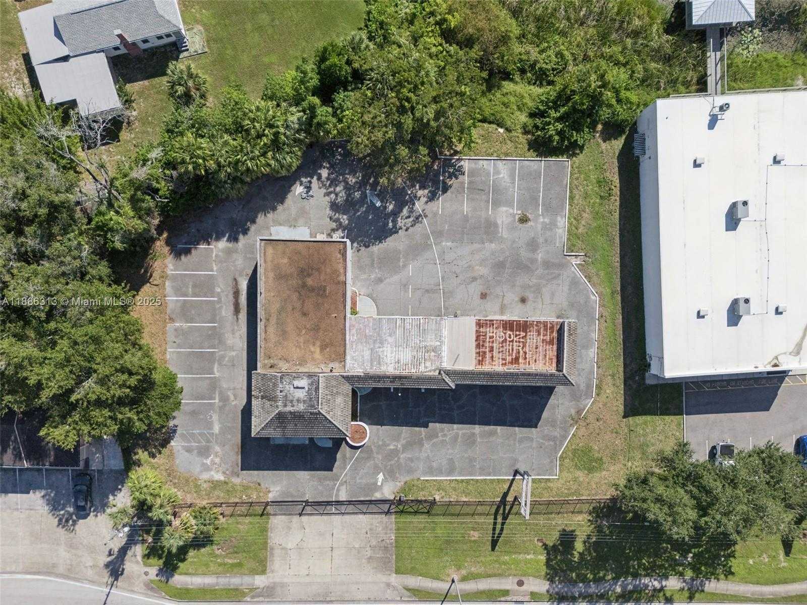 Small Image of 205 SOUTH US HIGHWAY 17-92, Other City - In The State Of Florida Number 15