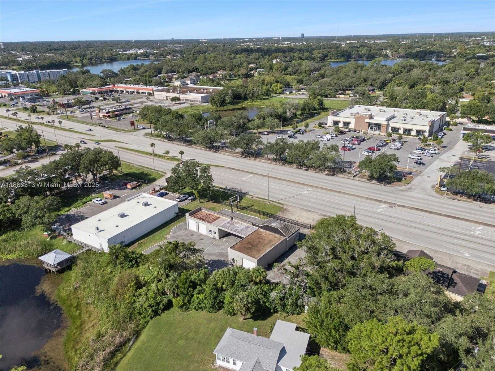 Small Image of 205 SOUTH US HIGHWAY 17-92, Other City - In The State Of Florida Number 18