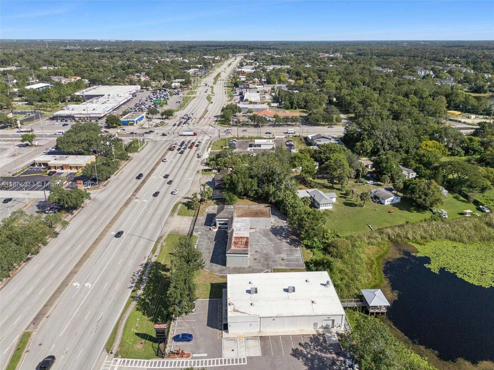 Small Image of 205 SOUTH US HIGHWAY 17-92, Other City - In The State Of Florida Number 23