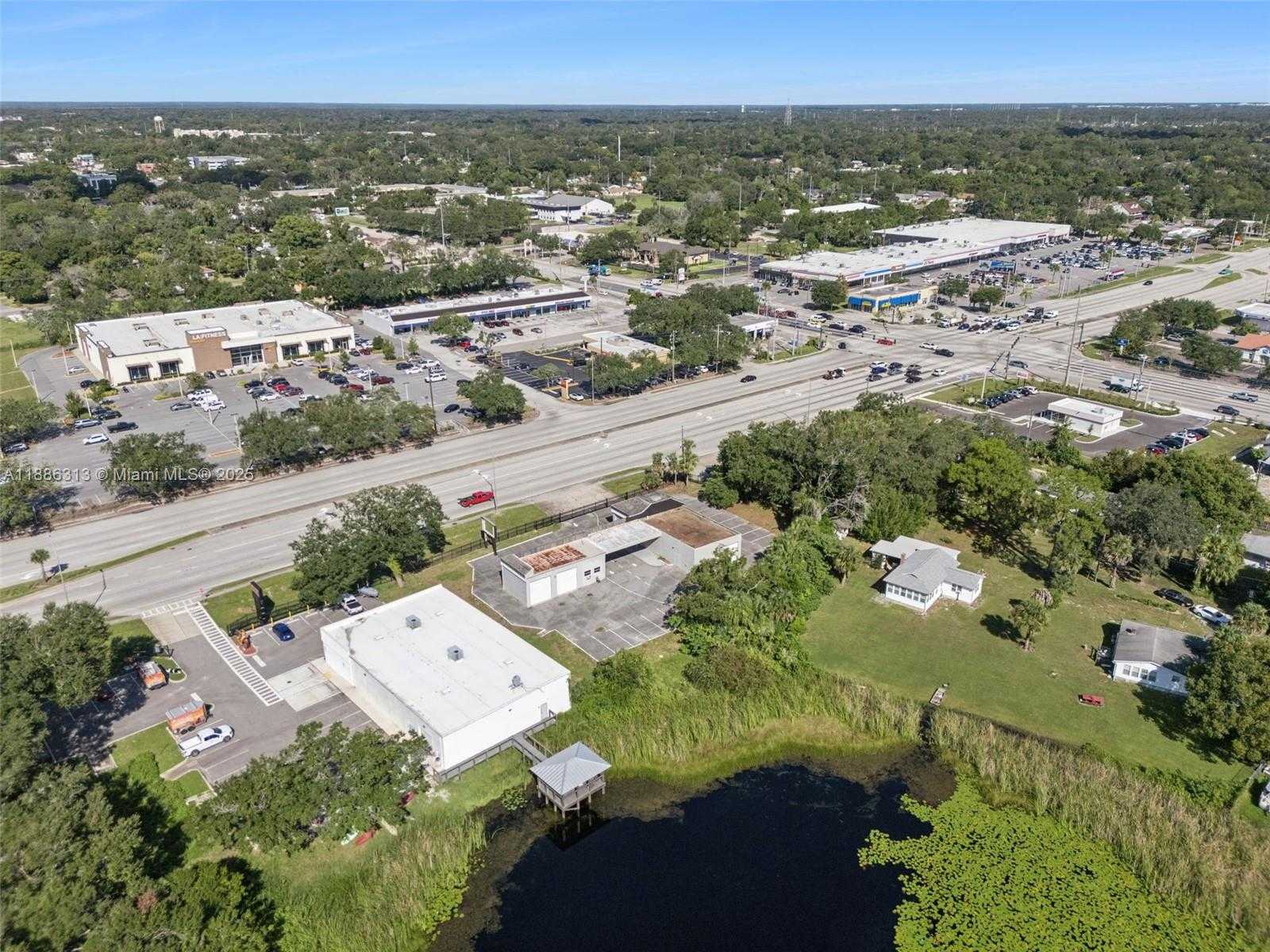 Small Image of 205 SOUTH US HIGHWAY 17-92, Other City - In The State Of Florida Number 24