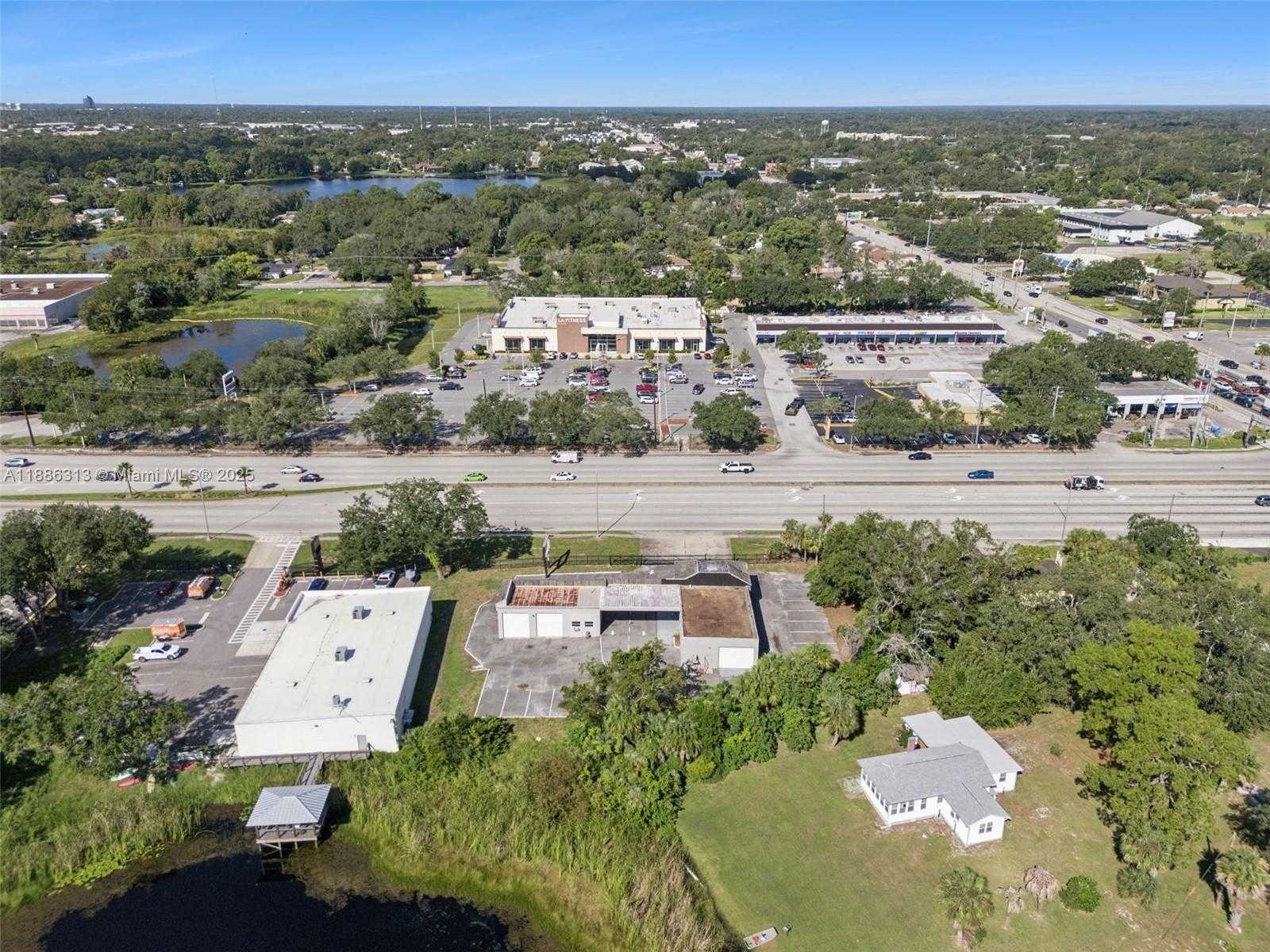 Small Image of 205 SOUTH US HIGHWAY 17-92, Other City - In The State Of Florida Number 25