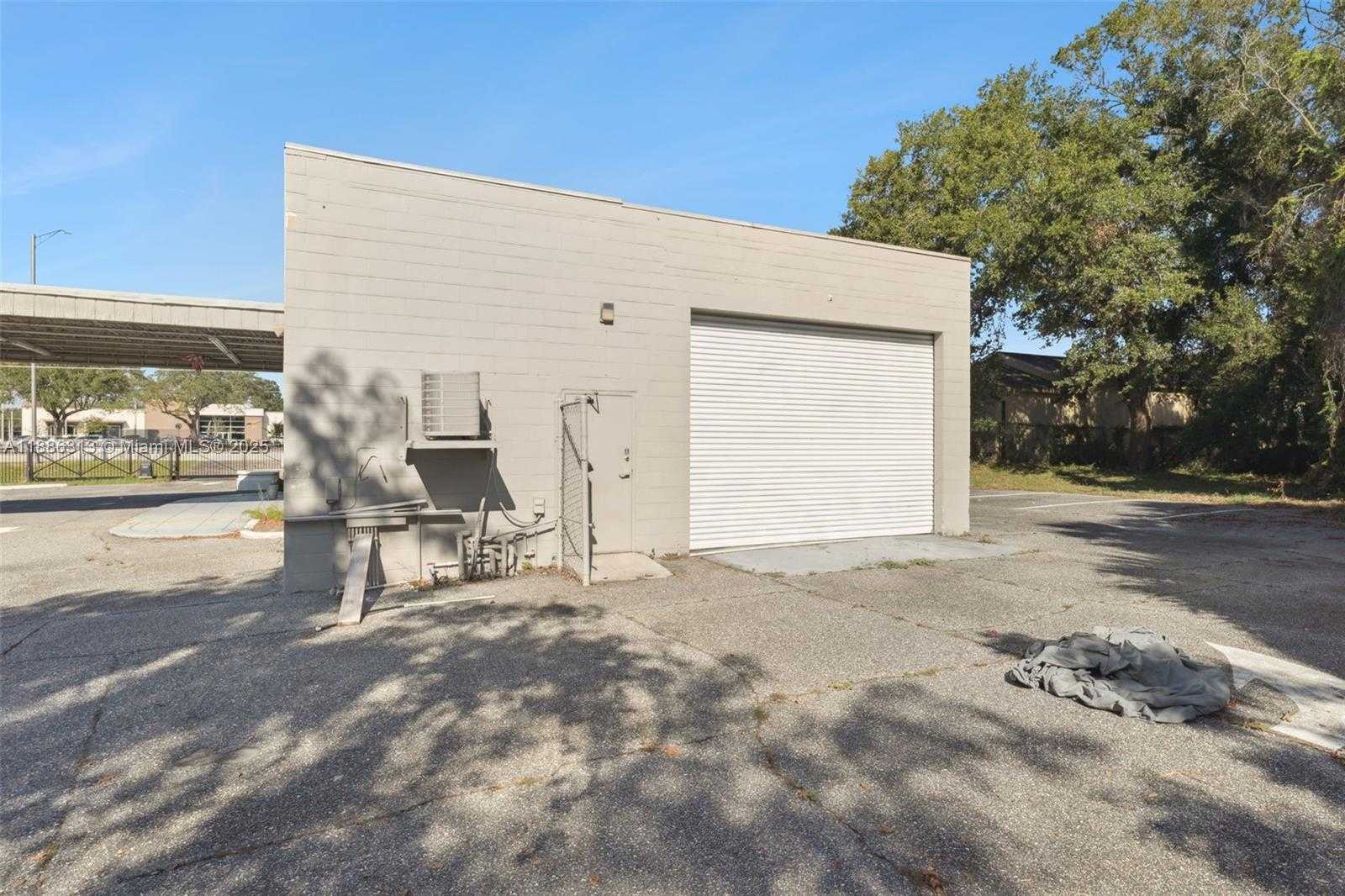 Small Image of 205 SOUTH US HIGHWAY 17-92, Other City - In The State Of Florida Number 8