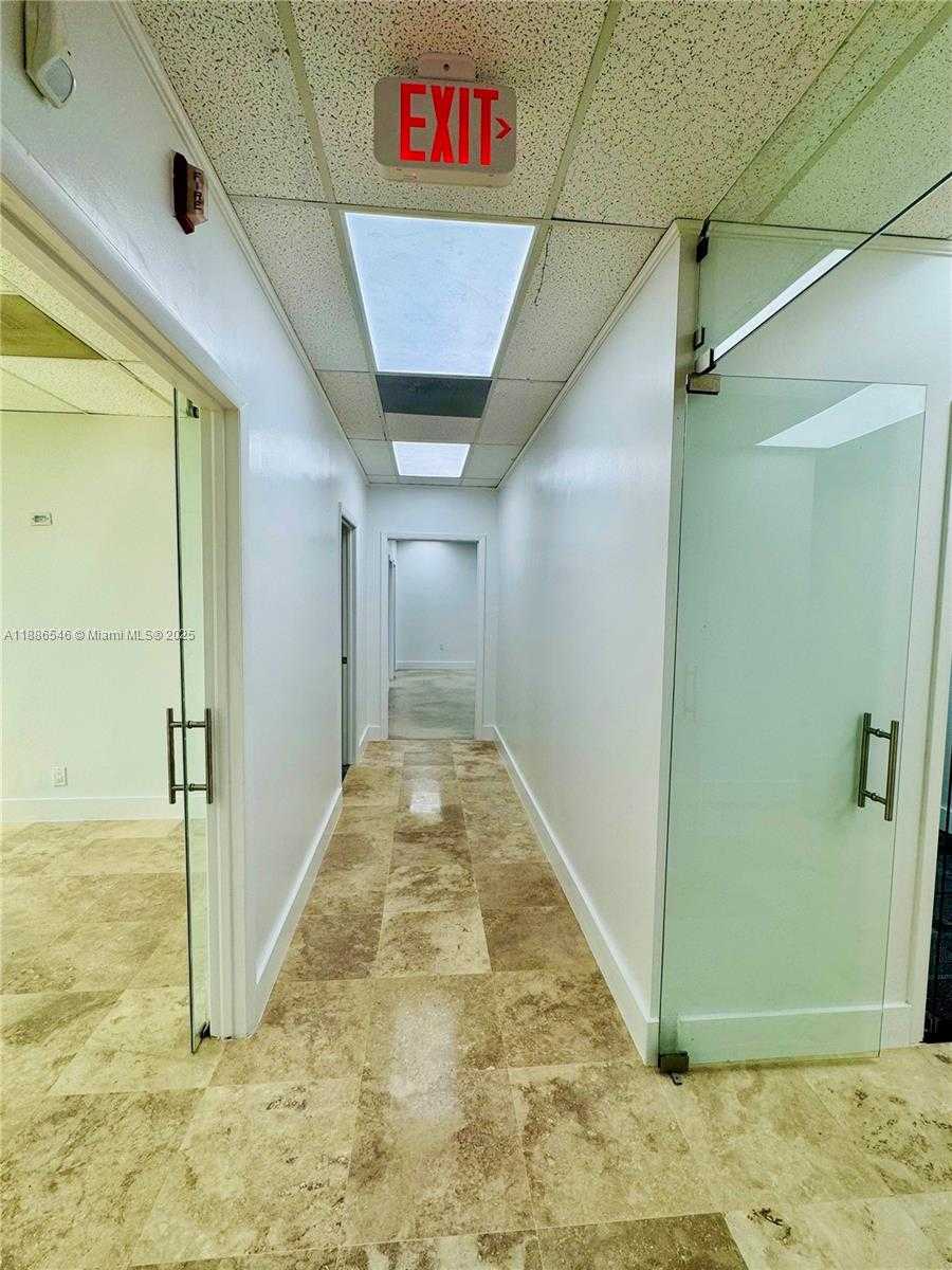 Small Image of 440 SAWGRASS CORPORATE PKWY #108, Sunrise Number 5