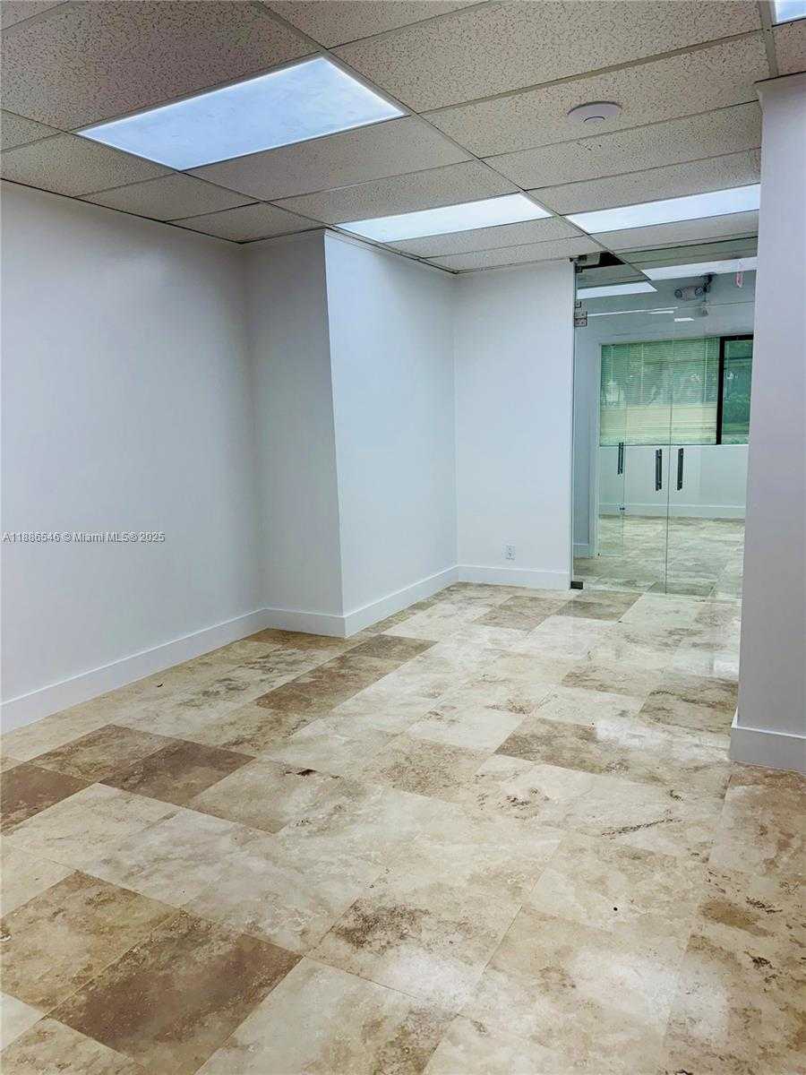 Small Image of 440 SAWGRASS CORPORATE PKWY #108, Sunrise Number 8
