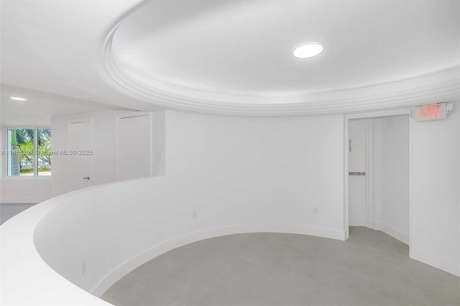 Small Image of 5401 COLLINS AVE #CU-9, Miami Beach Number 17
