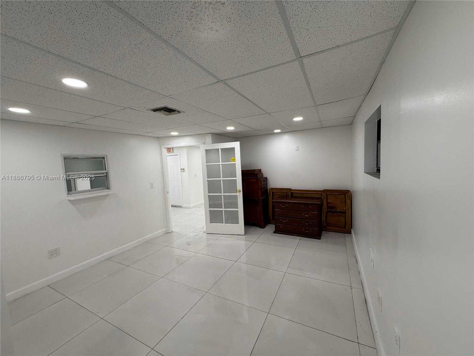 Small Image of 1225 NORTH EAST 162ND ST, North Miami Beach Number 5