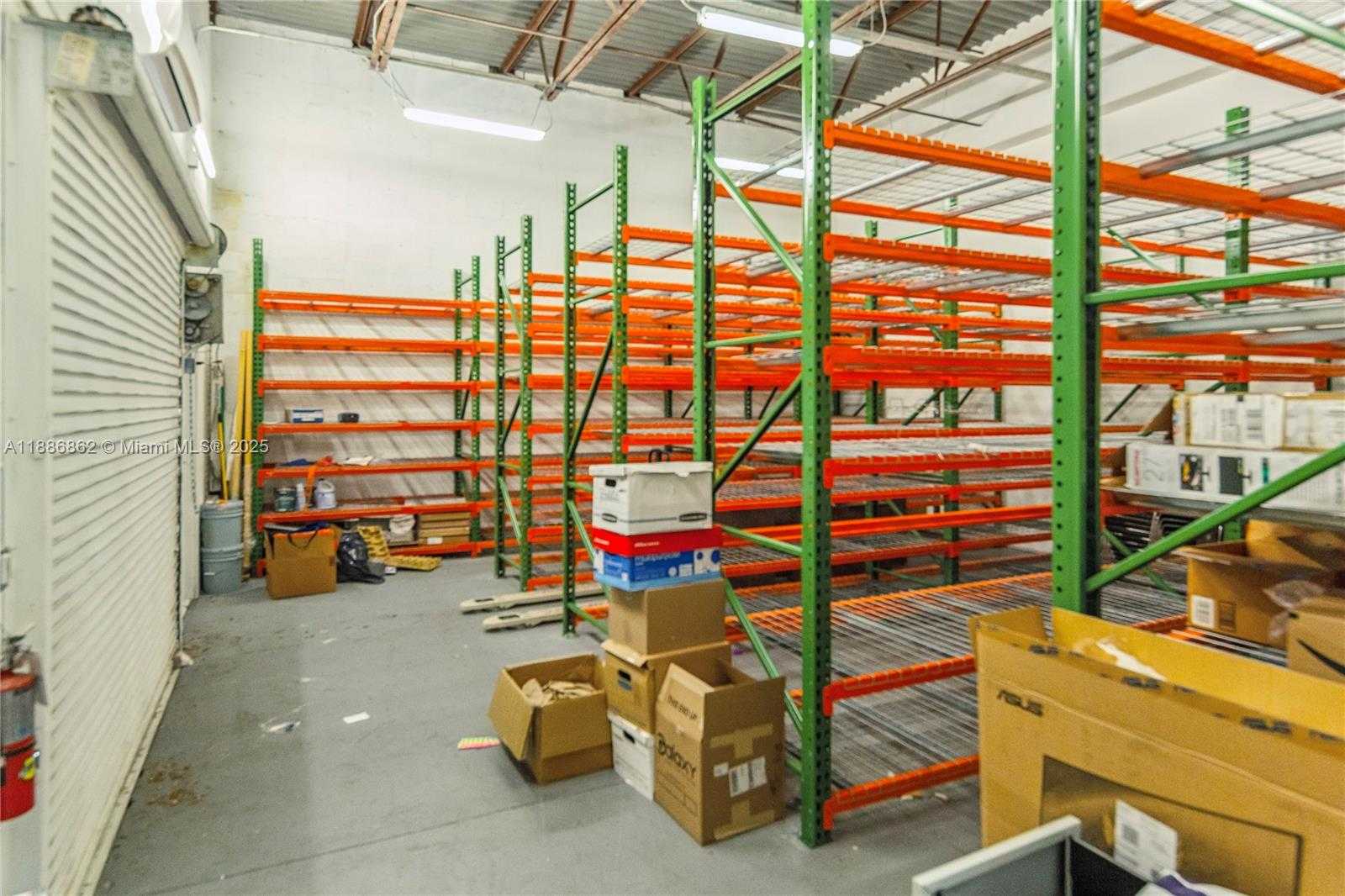 Small Image of 2415 STIRLING RD, Hollywood Number 13