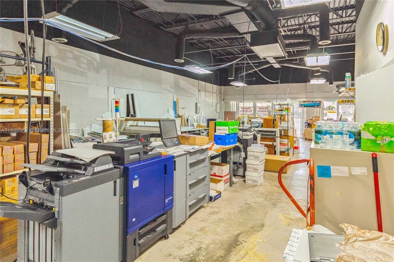 Small Image of 2415 STIRLING RD, Hollywood Number 14