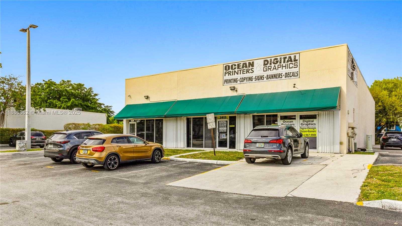 Small Image of 2415 STIRLING RD, Hollywood Number 3