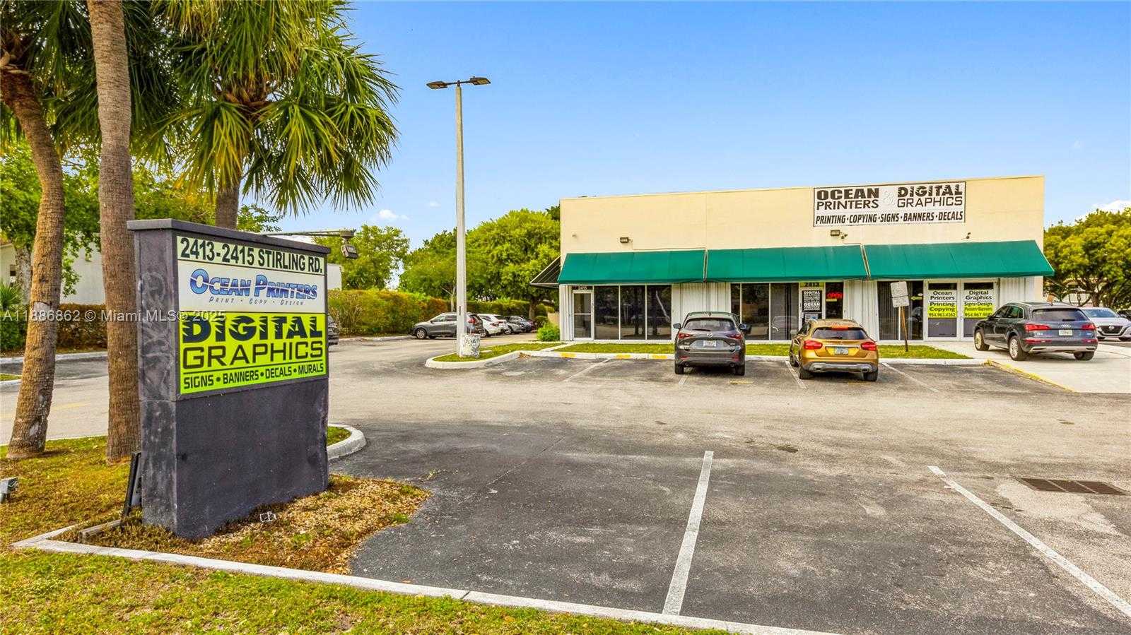 Small Image of 2415 STIRLING RD, Hollywood Number 5