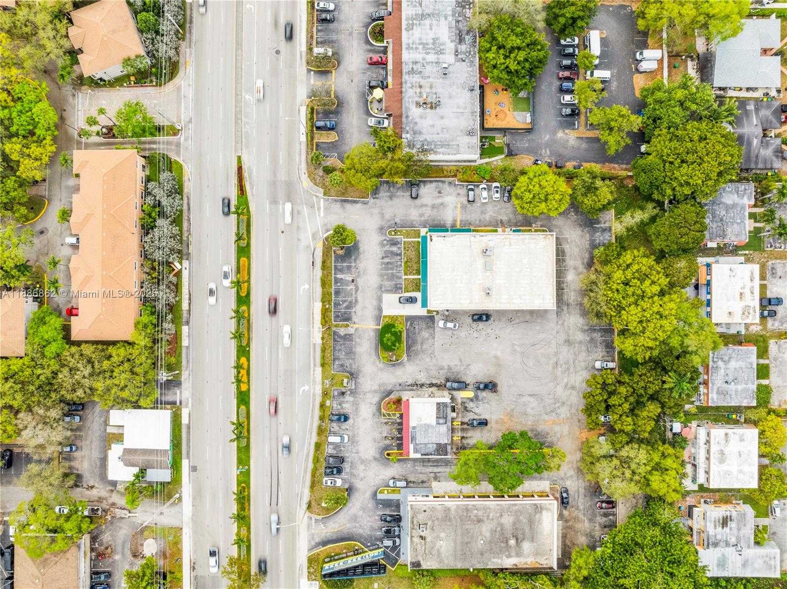 Small Image of 2415 STIRLING RD, Hollywood Number 7