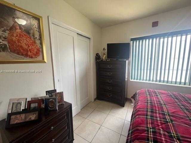 Small Image of 2900 WEST FLAGLER ST, Miami Number 16