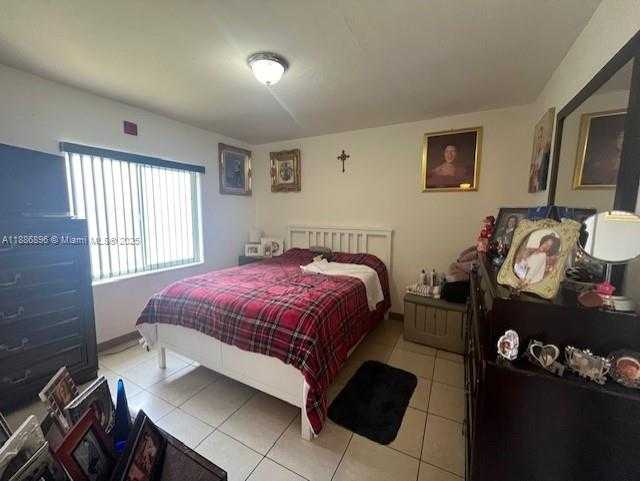 Small Image of 2900 WEST FLAGLER ST, Miami Number 18
