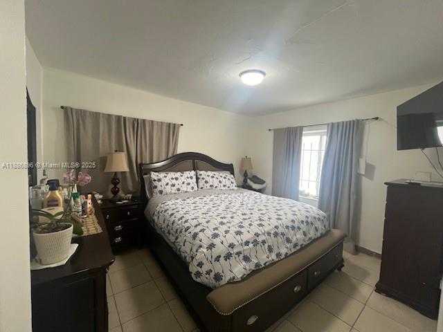 Small Image of 2900 WEST FLAGLER ST, Miami Number 23