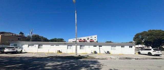 Small Image of 2900 WEST FLAGLER ST, Miami Number 3