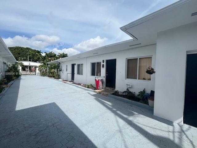 Small Image of 2900 WEST FLAGLER ST, Miami Number 34