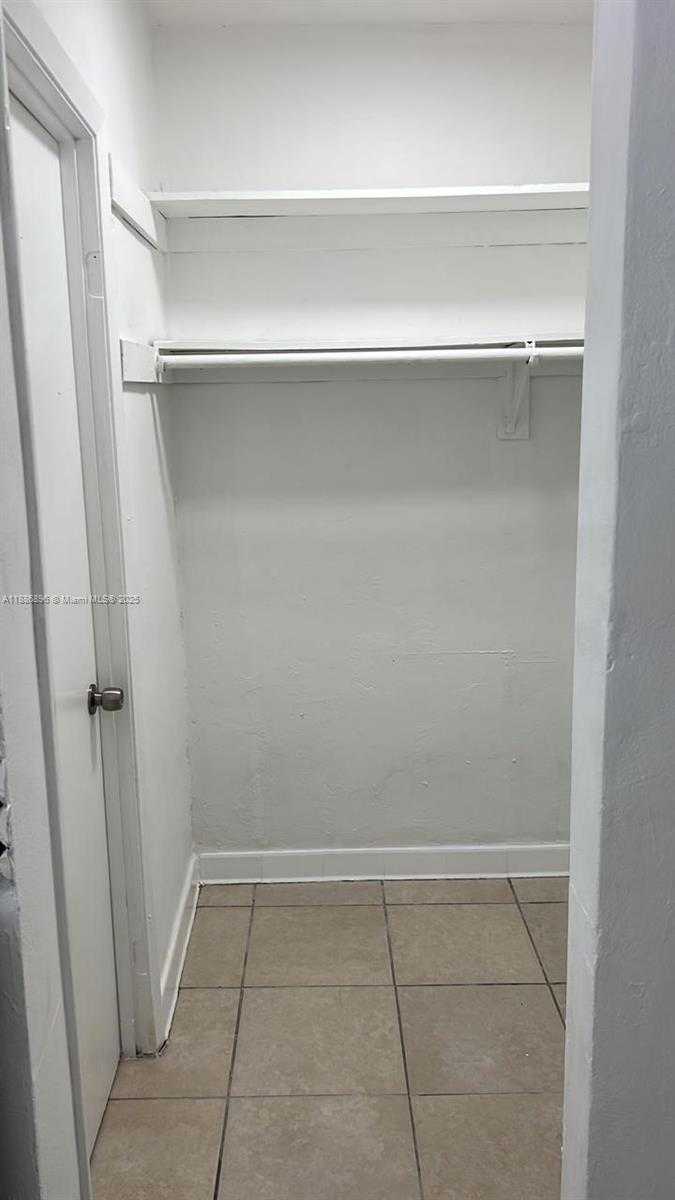 Small Image of 2900 WEST FLAGLER ST, Miami Number 42