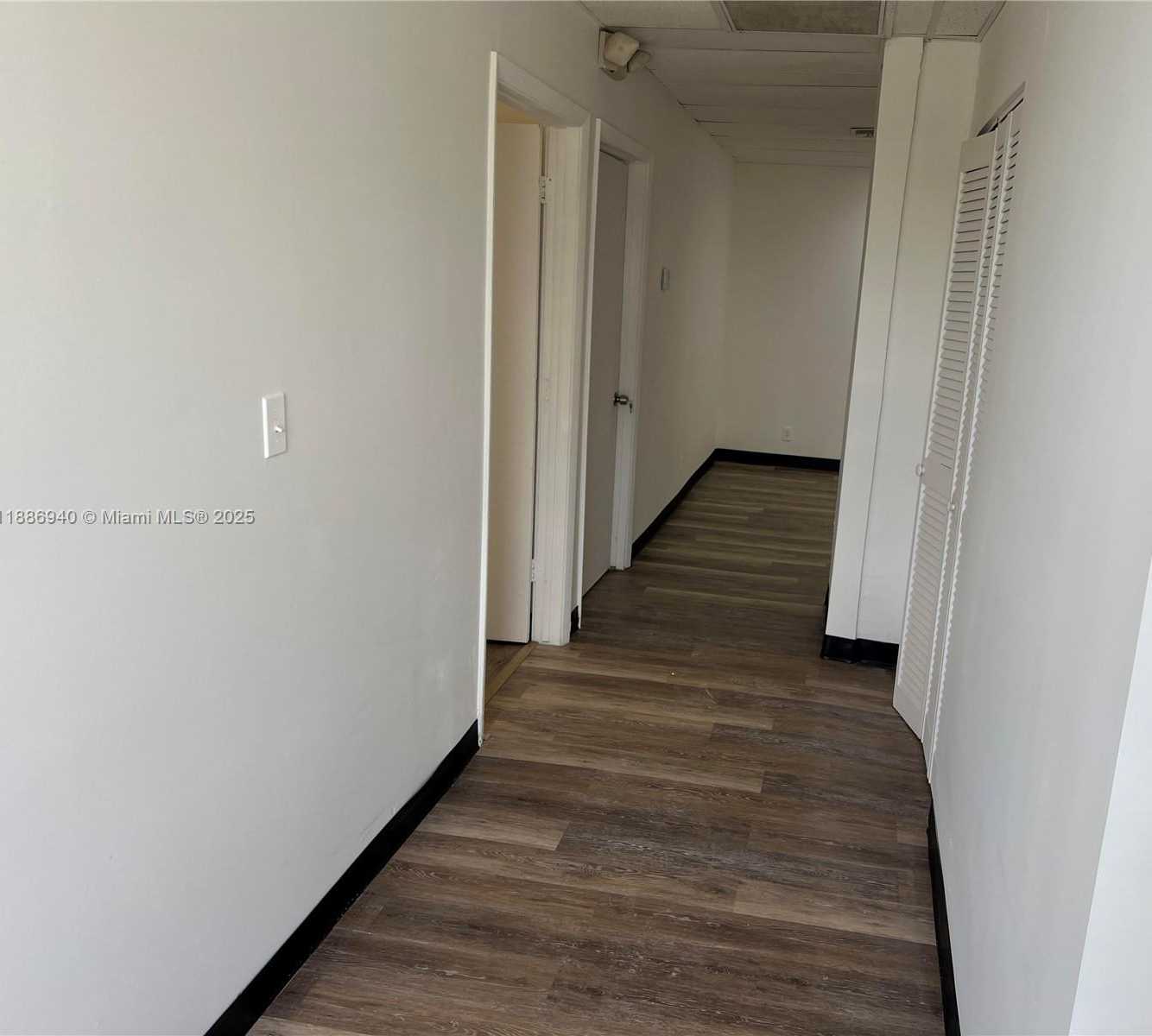 Small Image of 2001 NORTH DIXIE HWY, Pompano Beach Number 5
