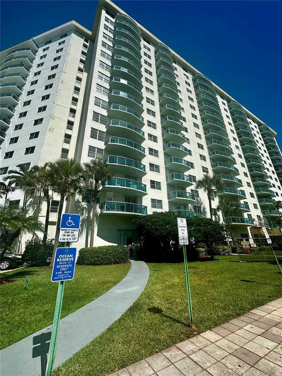 Small Image of 19370 COLLINS AVE #CU-6, Sunny Isles Beach Number 3