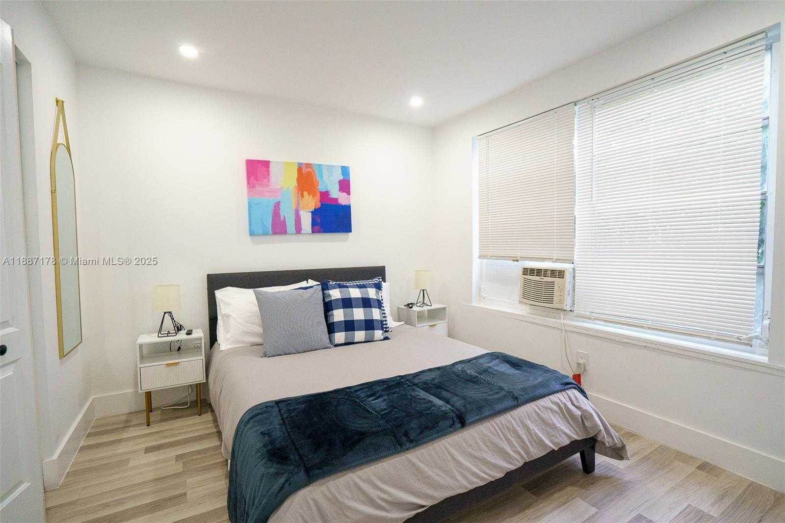 Small Image of 444 PONCE DE LEON BLVD, Coral Gables Number 19