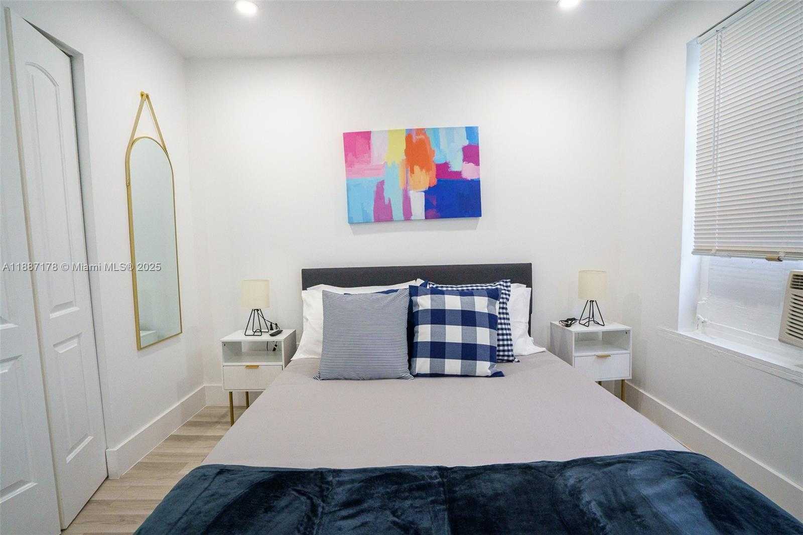 Small Image of 444 PONCE DE LEON BLVD, Coral Gables Number 20