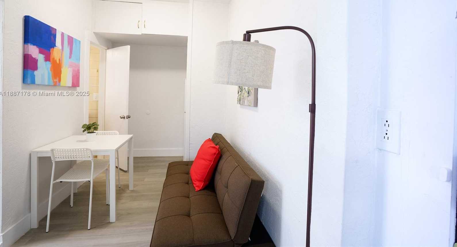 Small Image of 444 PONCE DE LEON BLVD, Coral Gables Number 28