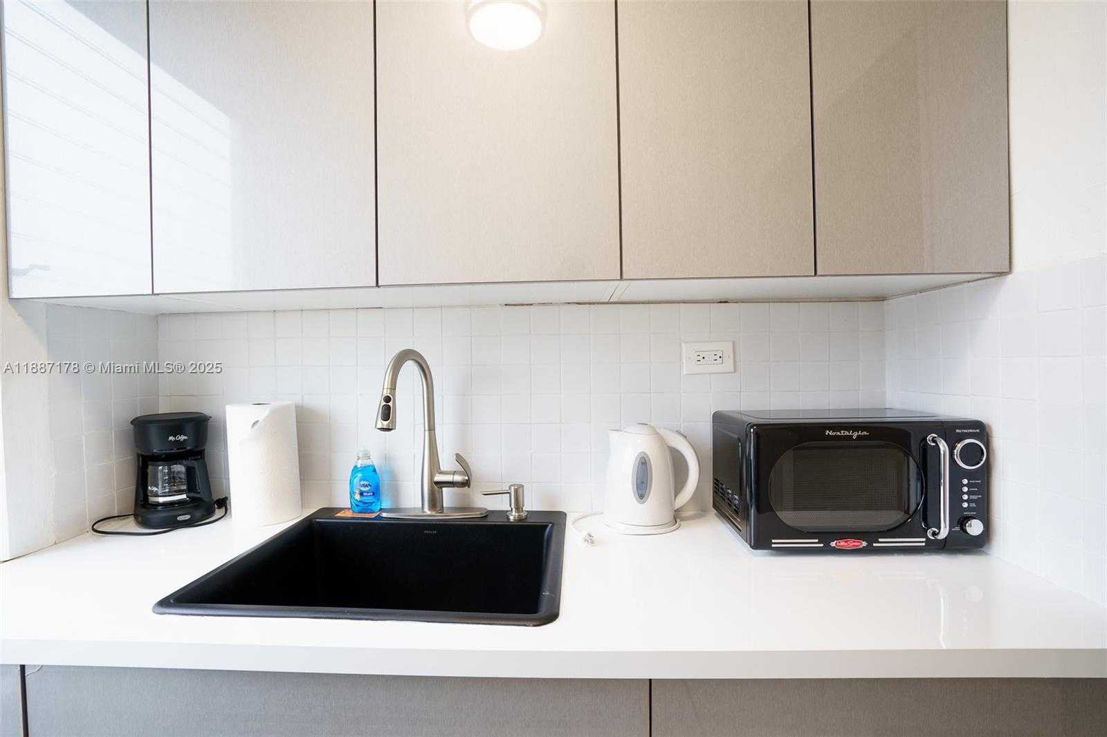 Small Image of 444 PONCE DE LEON BLVD, Coral Gables Number 31