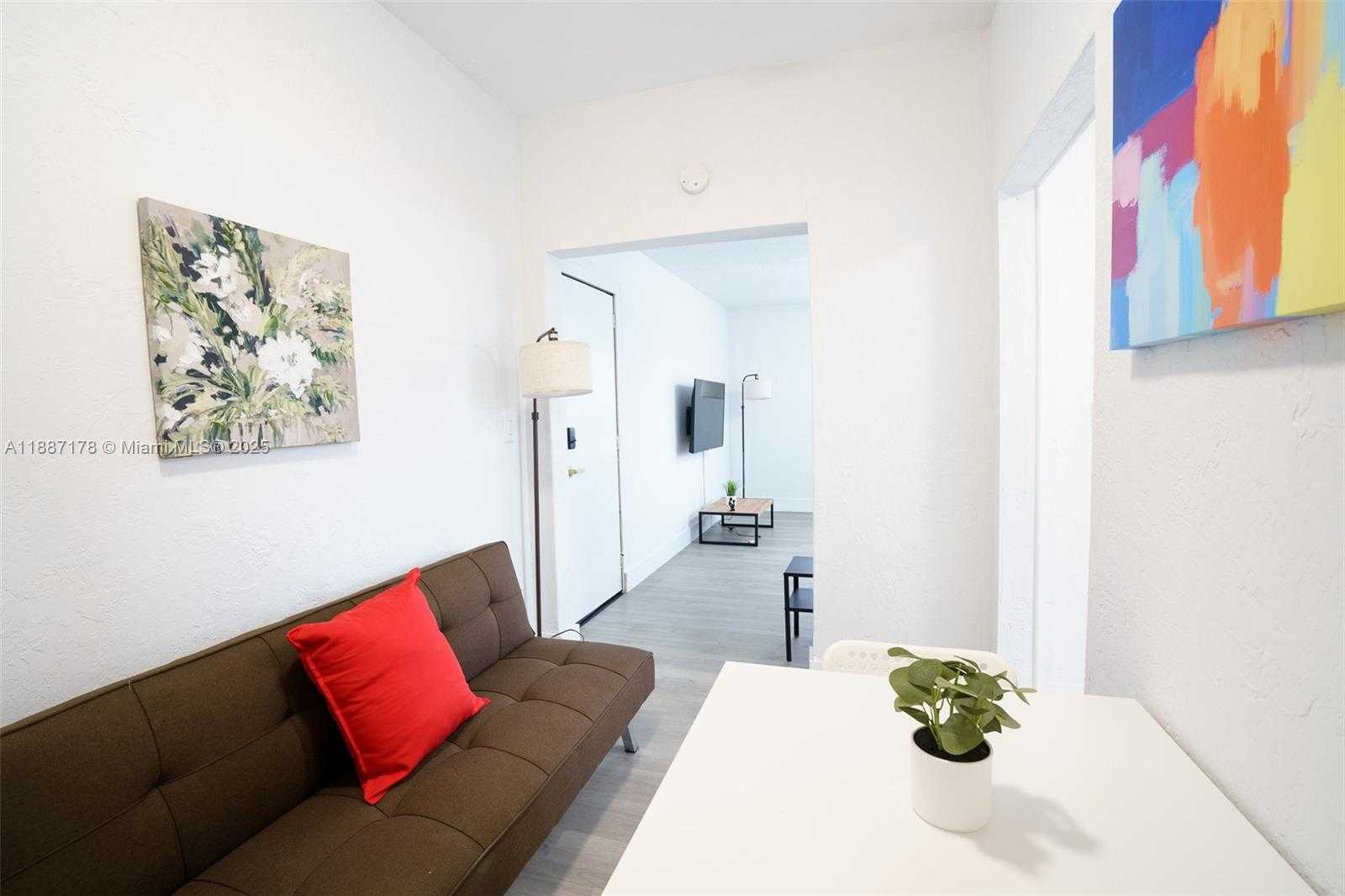 Small Image of 444 PONCE DE LEON BLVD, Coral Gables Number 34